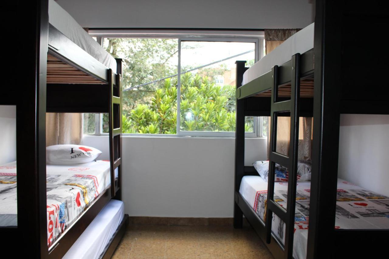 Casa Estadio Medellin ! Apartamentos Renovados En Excelente Ubicacion Laureles Estadio Eksteriør bilde