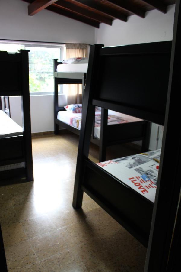 Casa Estadio Medellin ! Apartamentos Renovados En Excelente Ubicacion Laureles Estadio Eksteriør bilde